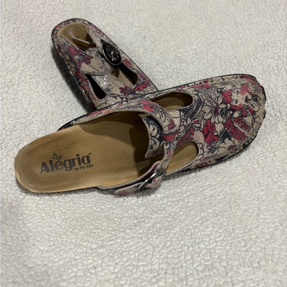 Alegria Women's Floral Mary Jane Shoes - Red and Black